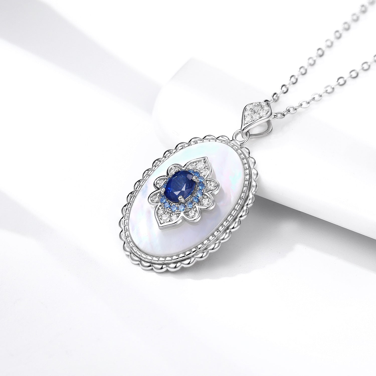 S925 Silver Inlaid Light Luxury Natural Sapphire Pendant Female Retro Design Natural Stone Necklace Natural Gemstone Necklace