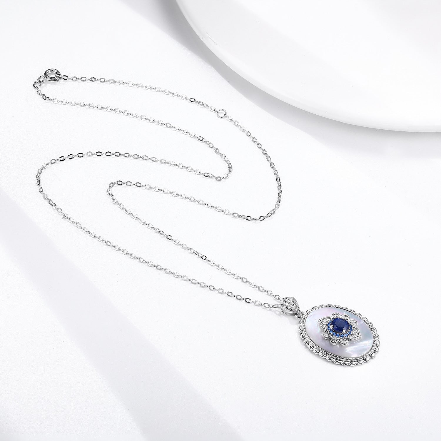 S925 Silver Inlaid Light Luxury Natural Sapphire Pendant Female Retro Design Natural Stone Necklace Natural Gemstone Necklace